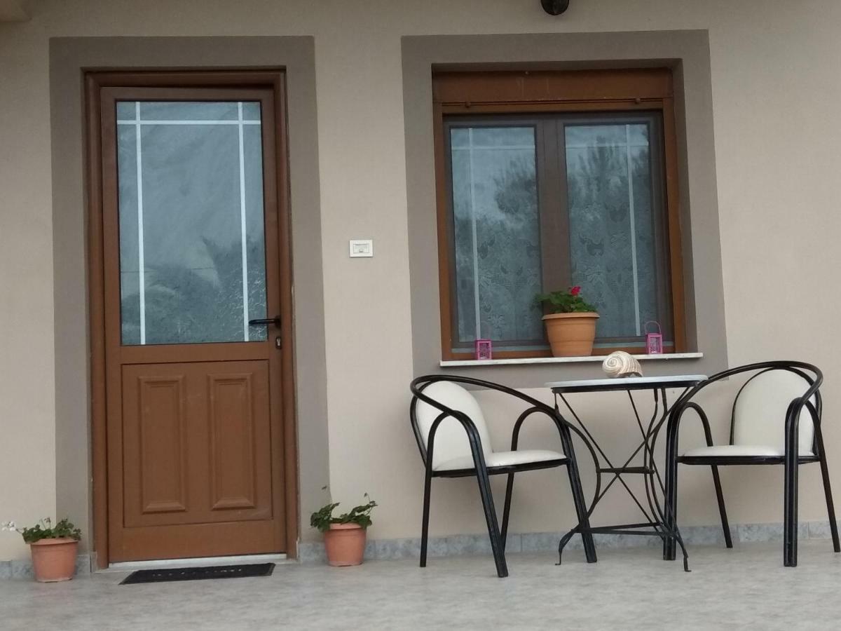 Vakis Apartments Romanon Екстер'єр фото